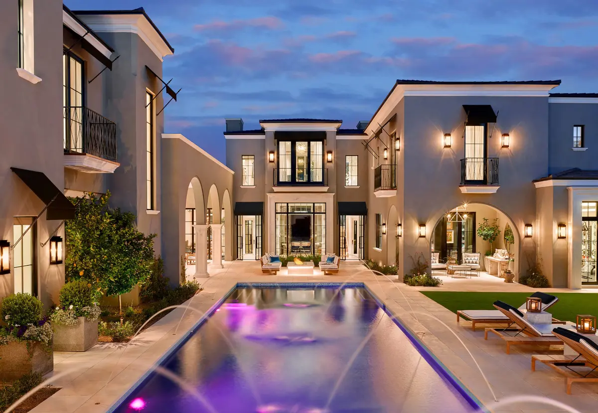 Luxury desert residence designed by PHX Architecture